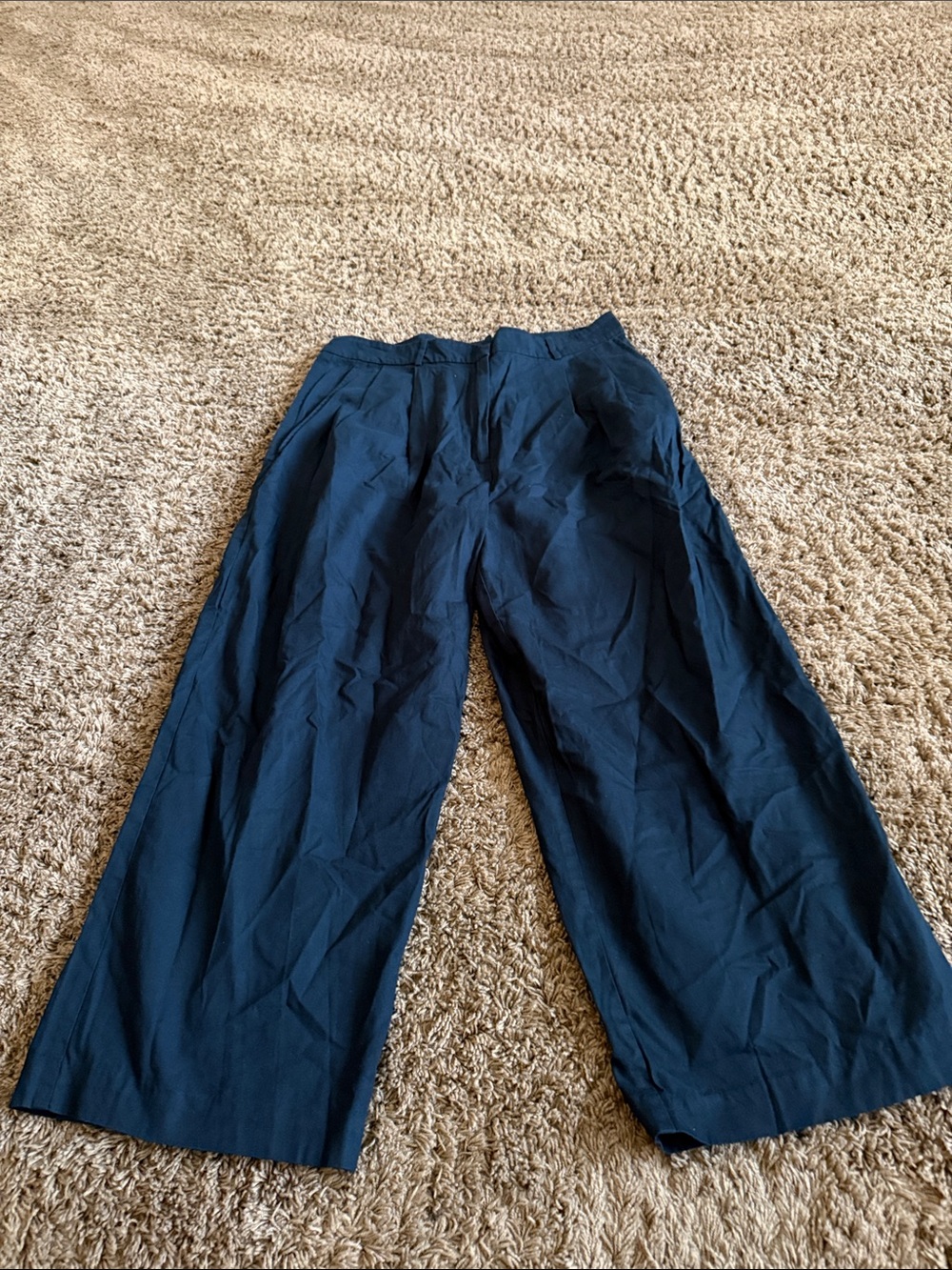 Wayf Wide-Leg Trousers in Navy